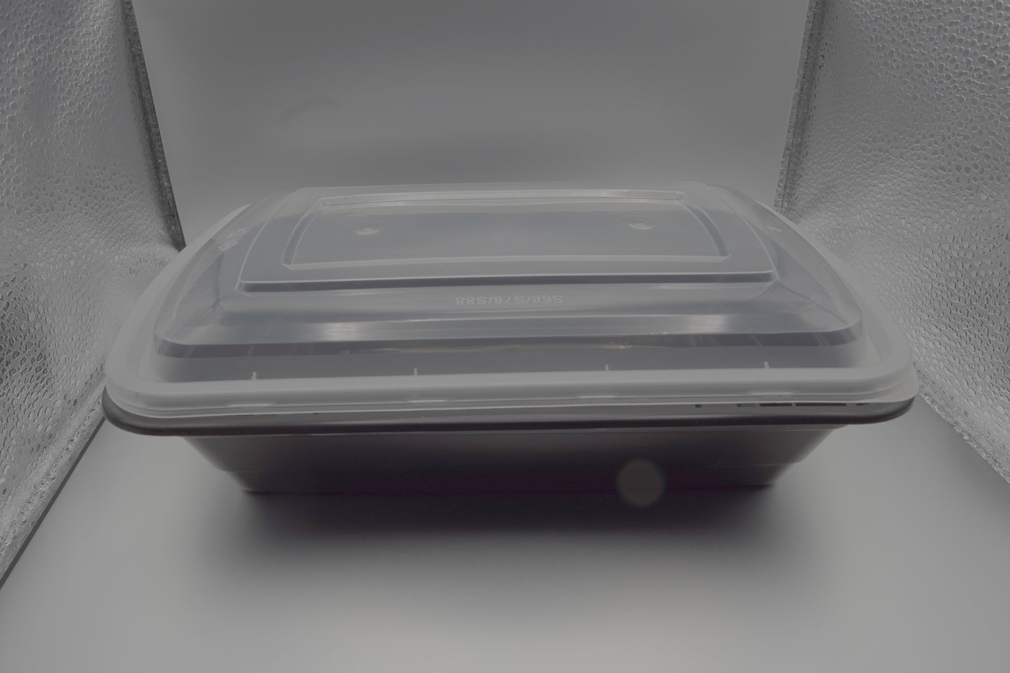 Containers: Square Black with Lids 7.9"x5.5"x1.8" 24oz 150/cs